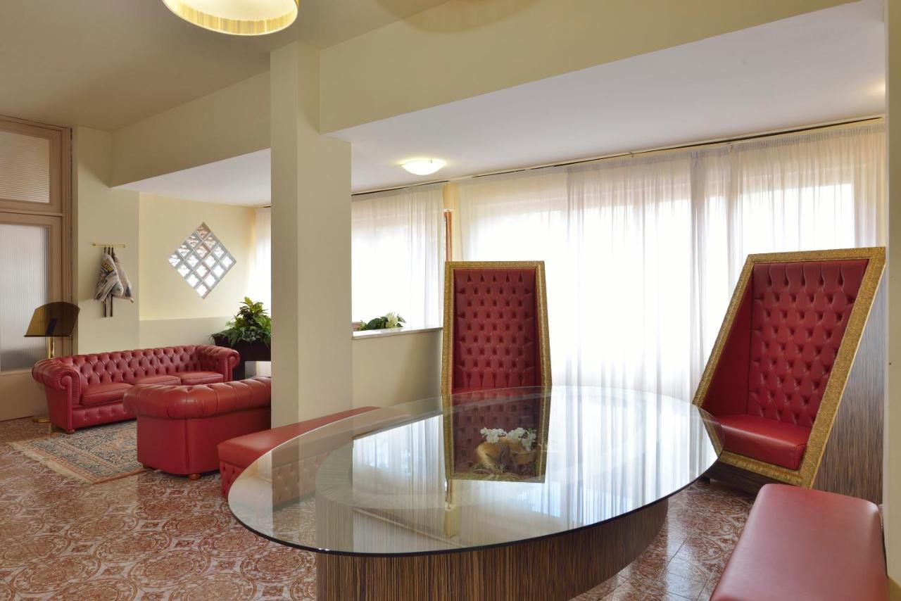 Hotel Attico 基安奇安诺泰尔梅 外观 照片