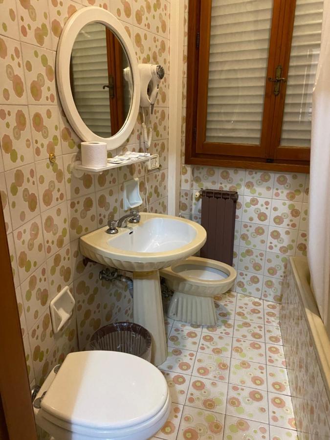 Hotel Attico 基安奇安诺泰尔梅 外观 照片