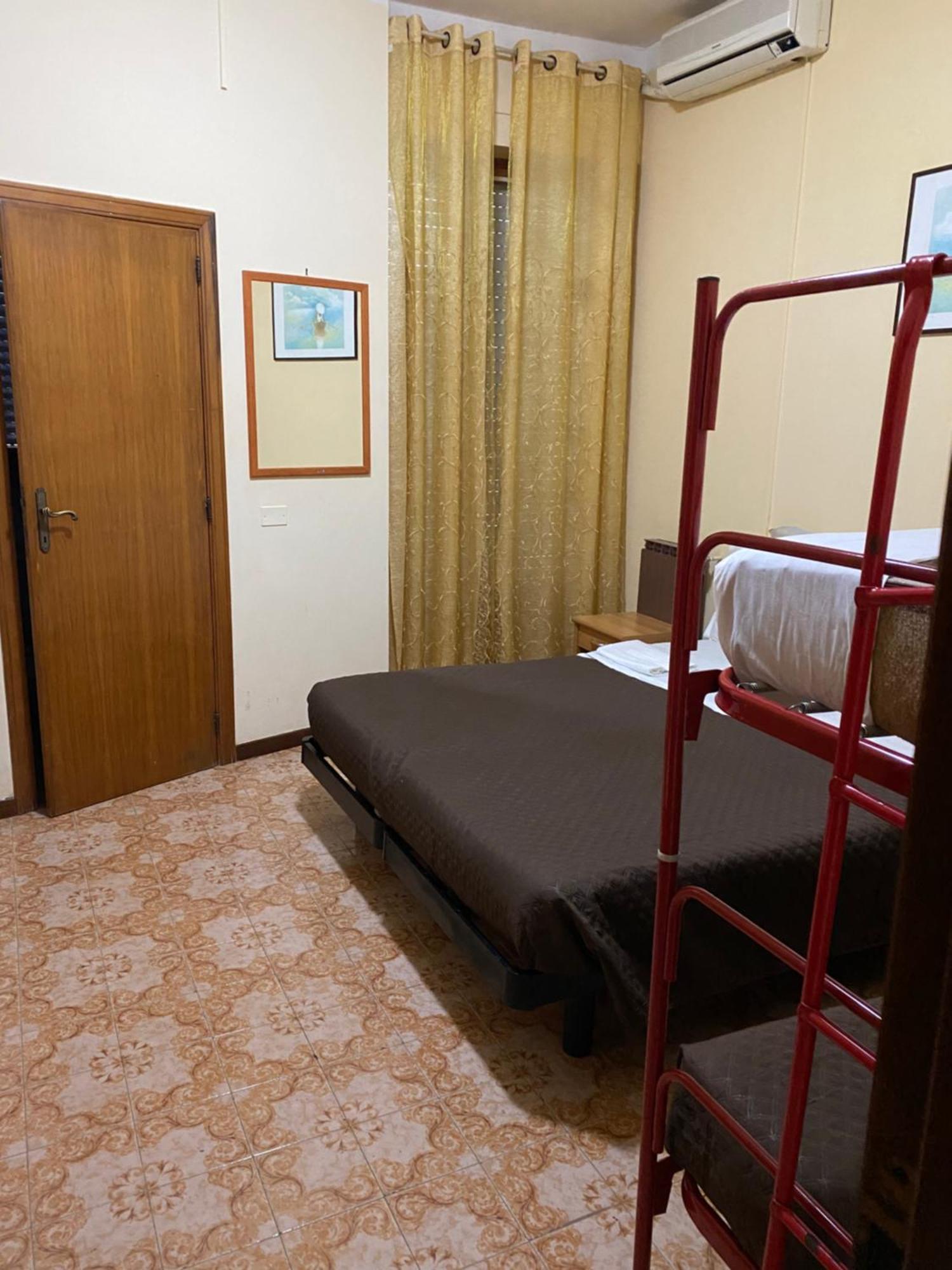 Hotel Attico 基安奇安诺泰尔梅 外观 照片